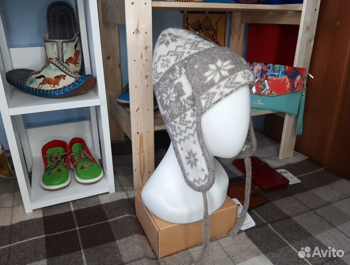 Шапка ушанка из шерсти яка снежинка