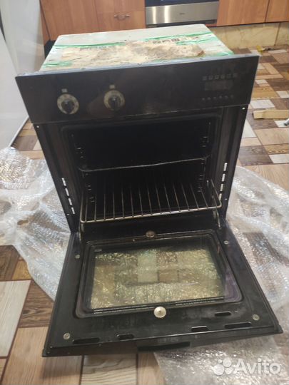 Духовой шкаф