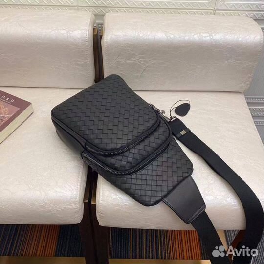 Сумка-слинг мужская Bottega Veneta