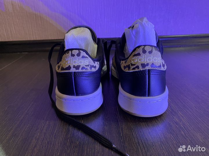 Adidas кроссовки