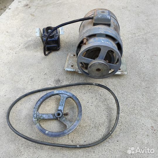 Продаю электродвигатель от стиральной машины