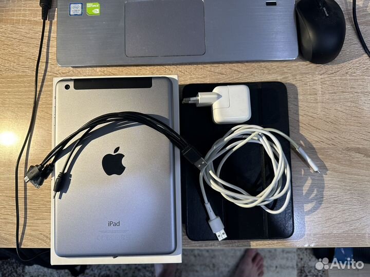 Apple iPad mini 3 Wi-Fi Cellular 128GB Space Gray