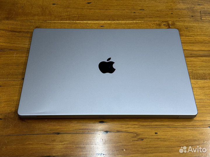Apple macbook pro 16 m1pro 32gb 512 gb