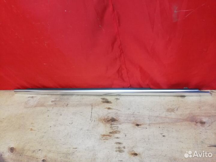 Молдинг двери передний левый Mercedes GLC253 X253