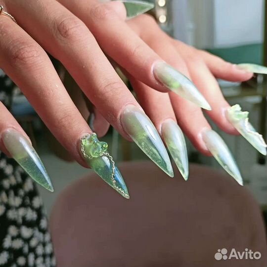 Маникюр, наращивание ногтей