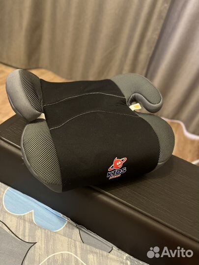 Детское авто кресло бустер