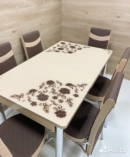 Раскладной стол и стулья