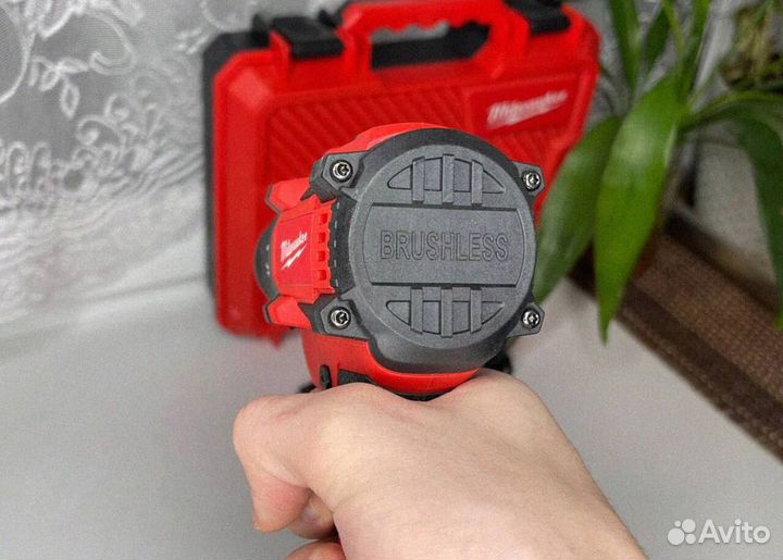 Шуруповерт (Абсолютно новый)