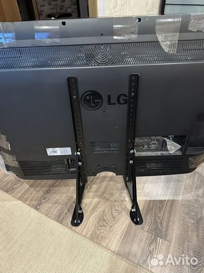 Телевизор LG 42 LD425