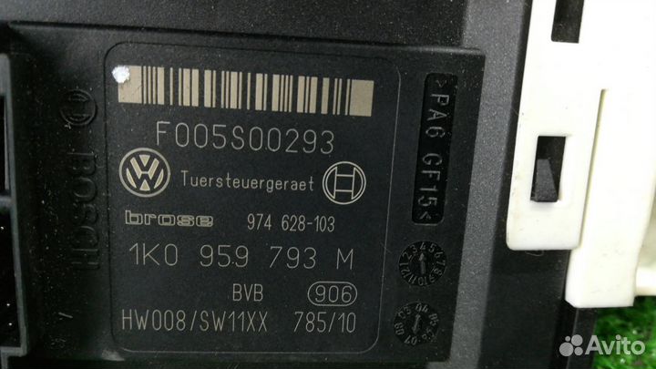 Моторчик стеклоподъемника передний правый Volkswag