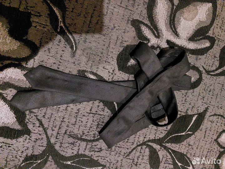 Классный стильный галстук