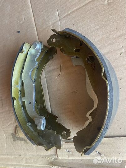 Тормозные колодки задние