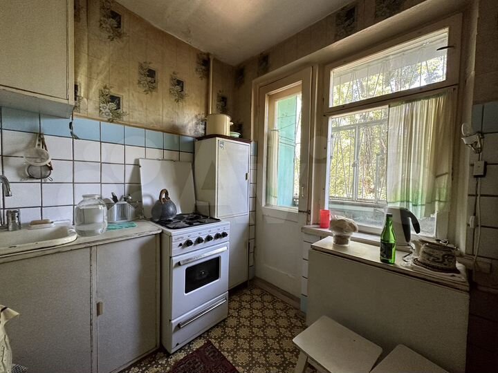 3-к. квартира, 60 м², 2/5 эт.