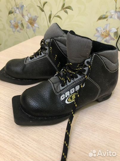 Лыжные ботинки