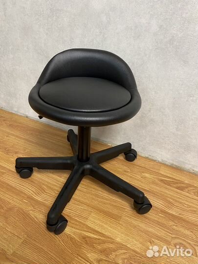 Стул мастера новый