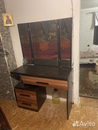 Туалетный столик