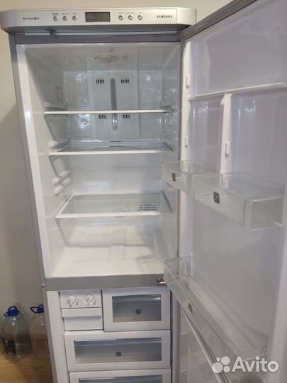 Холодильник samsung