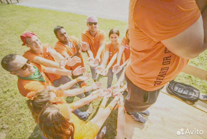 Комплектовщики Одежда Вахта Жилье Выплаты еженедел