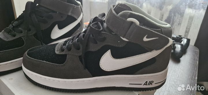 Кроссовки Nike