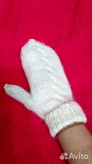 Пуховые носки и варежки, платки, шарфы