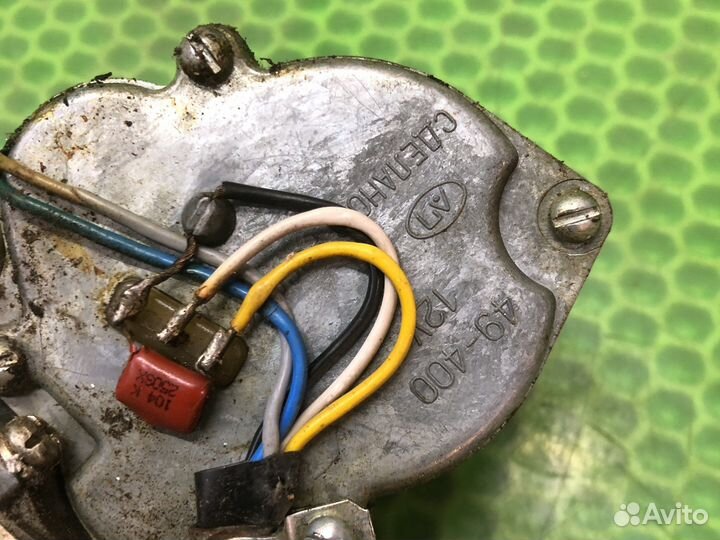 Передний моторчик дворников priora