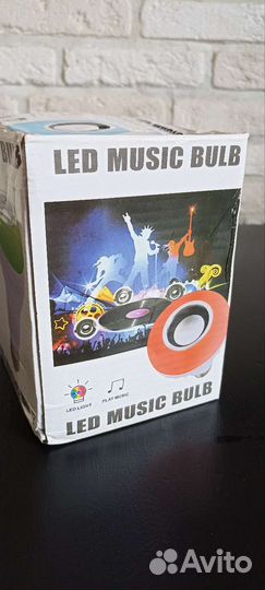 Светодиодная лампа с встроенным динамиком