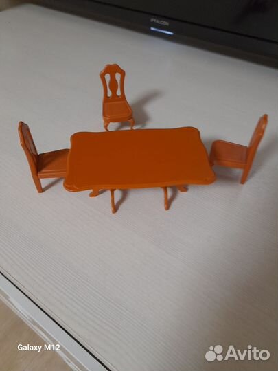 Игрушечный стулья и стол