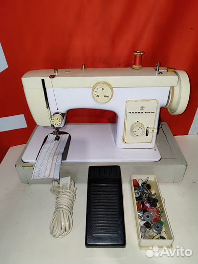 Швейная машинка Чайка 132м