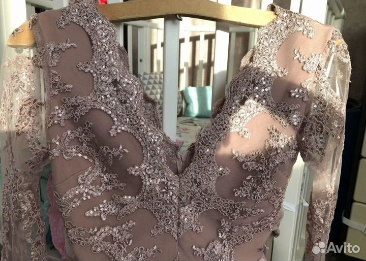 Вечернее платье