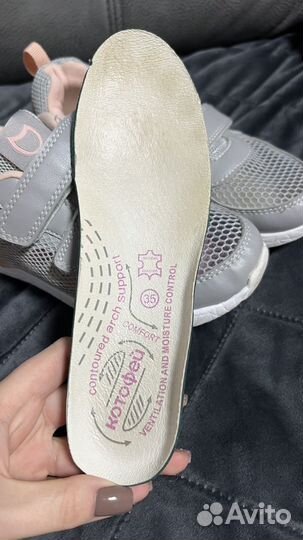 Кроссовки Котофей 35 р.в отличном состоянии