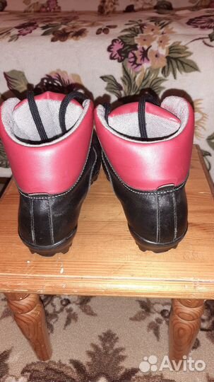 Лыжные ботинки 35 р