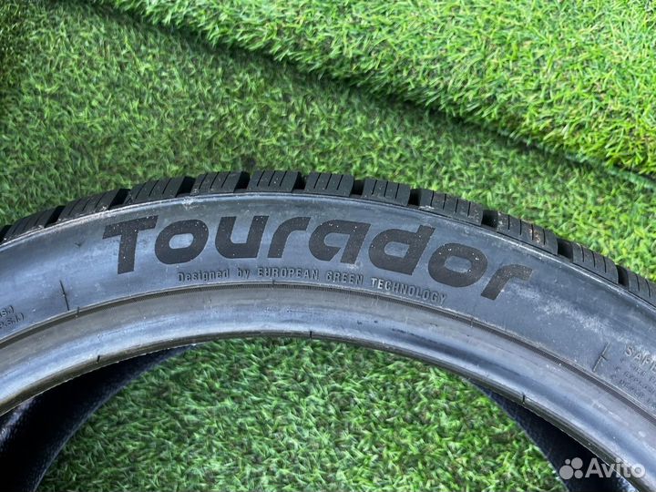 Tourador Ice Star TSW1 245/40 R20 и 275/35 R20