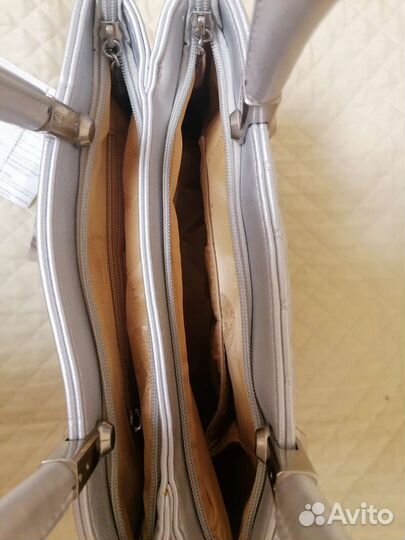 Сумка женская серебристая