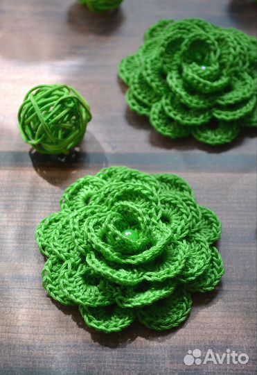 Вязаная роза