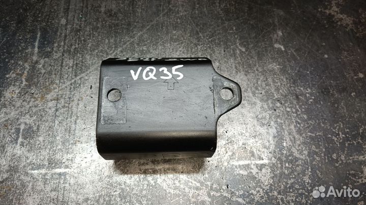 Подушка АКПП elgrand E51 2WD