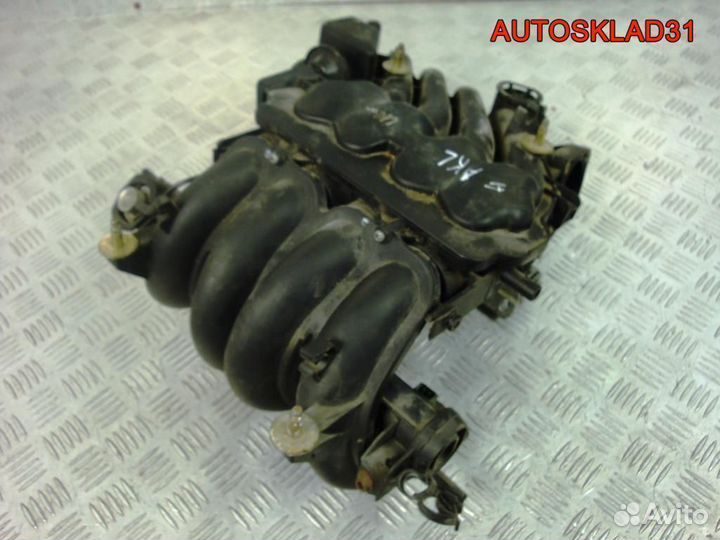 Коллектор впускной Volkswagen Golf 4 06A133185AK