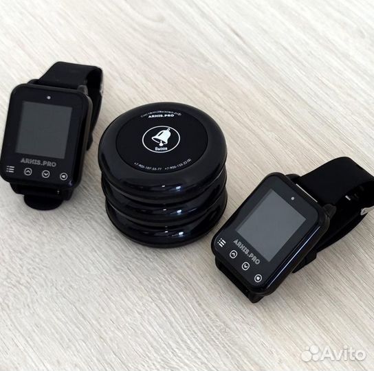 Кнопка вызова персонала и часы пейджер официанта