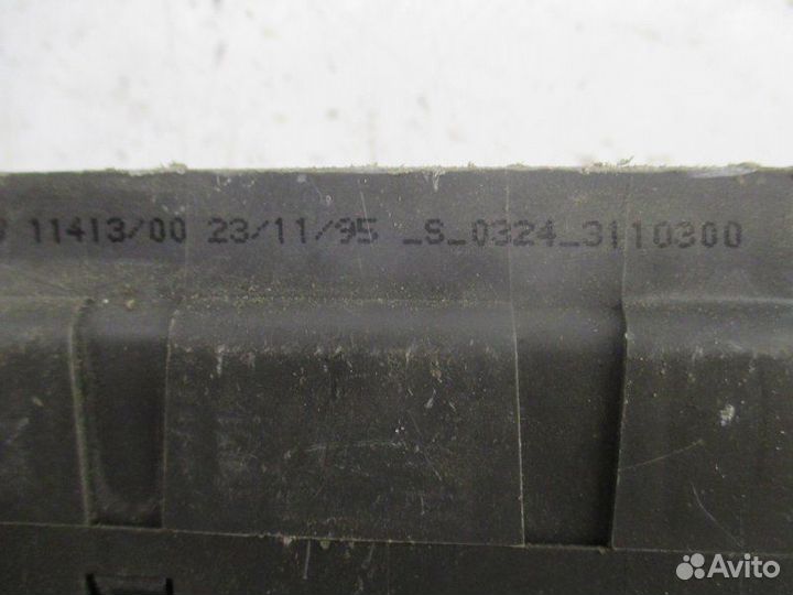 Блок предохранителей Peugeot 406 1.9 1997