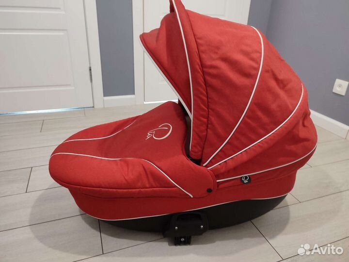 Коляска Tutis zippy 2 в 1 Pia