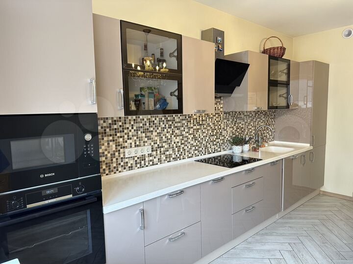 3-к. квартира, 99,7 м², 11/25 эт.