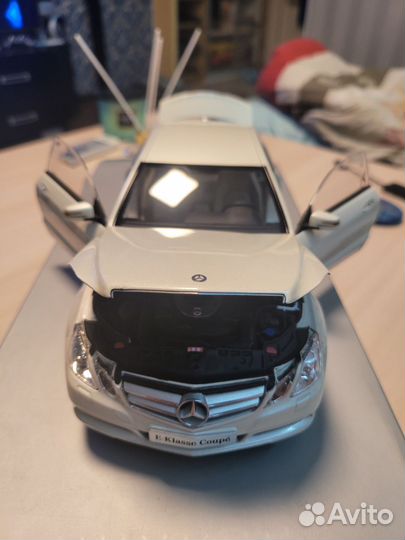 1:18 Mercedes-Benz E500 1/18