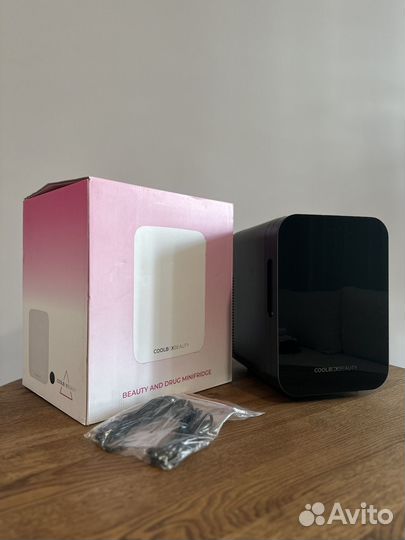 Холодильник для косметики и лекарств