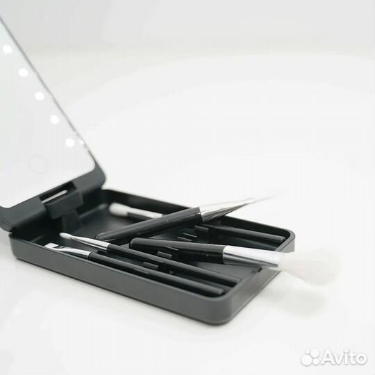 Зеркало с подсветкой косметическое