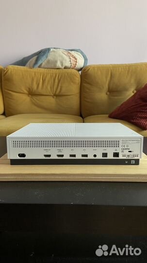 Xbox One S All Digital 1 Tb + 2 геймпада