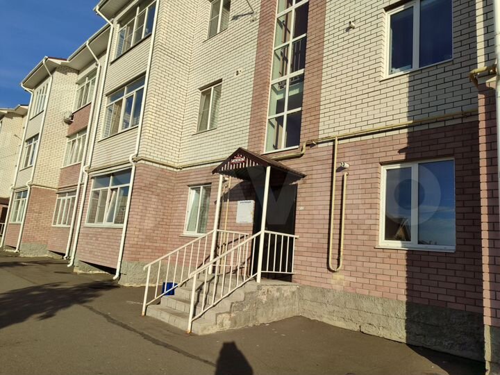 2-к. квартира, 64,4 м², 1/3 эт.