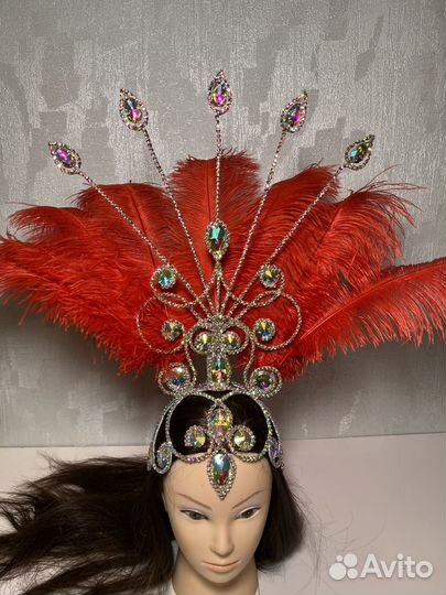 Короны бразильские, ирокезы,с перьями для танцев