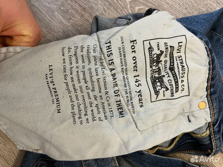 Джинсы Levis