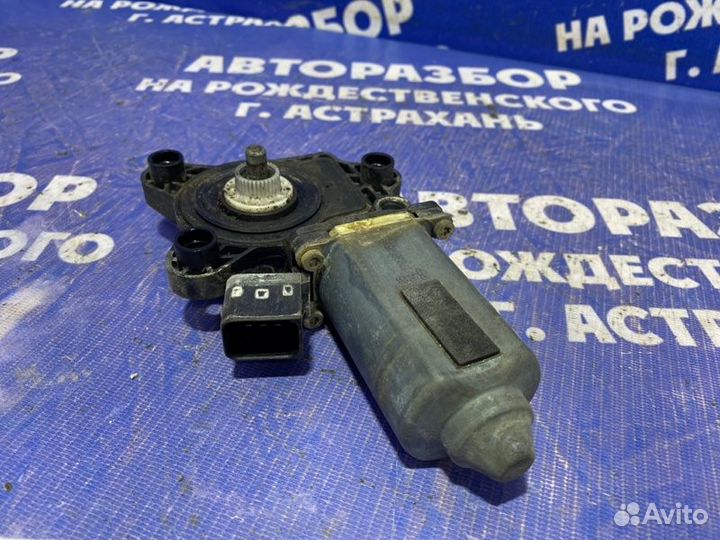 Моторчик стеклоподъемника Mercedes-Benz W220 седан