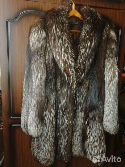 Шуба женская натуральная чернобурка