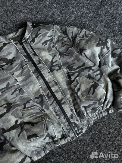 Камуфляжный бомбер Joshua Jamal